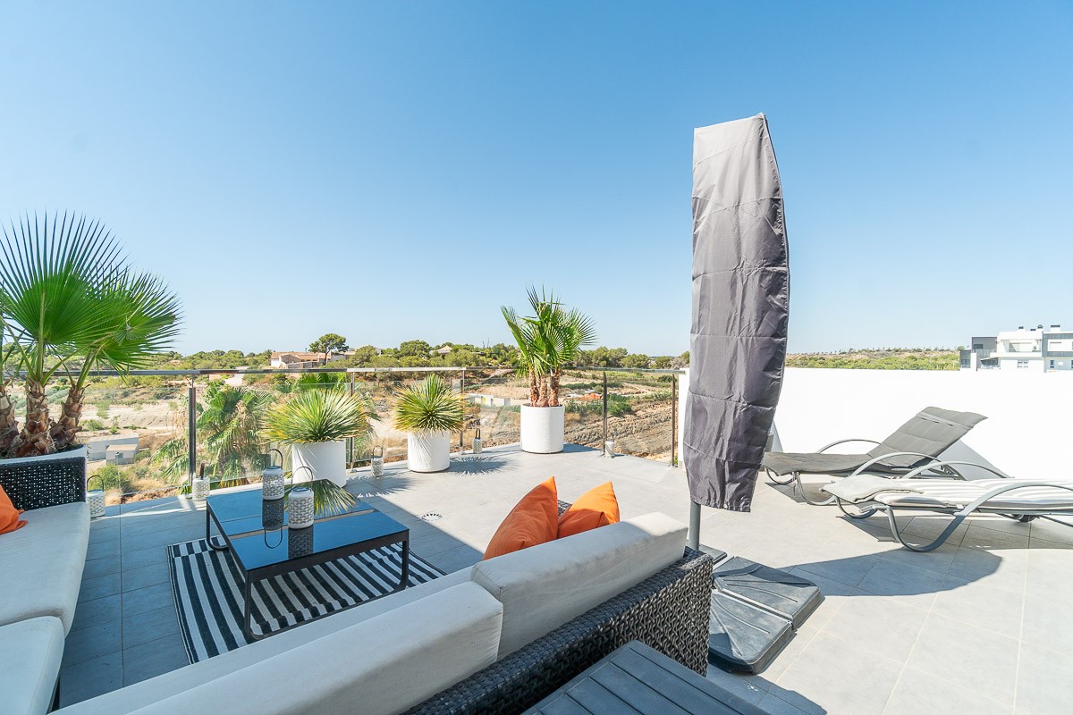 o_1jt13sajr1vuu1iu333neufn5647 Penthouse in Villamartin, Alicante