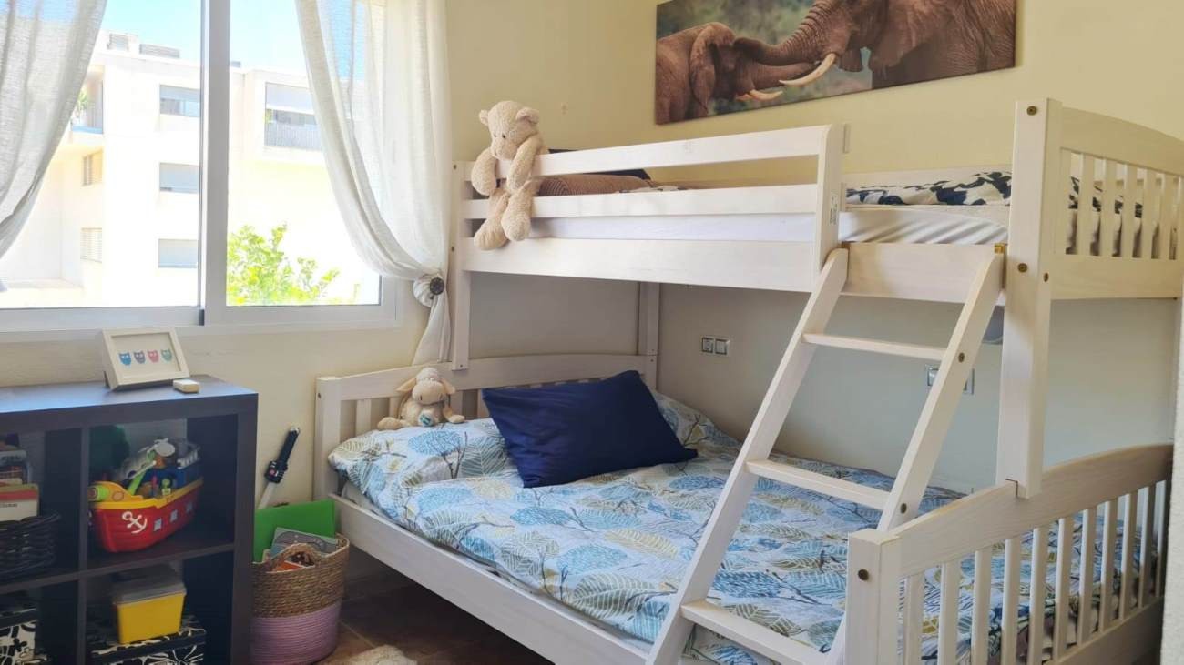 1300