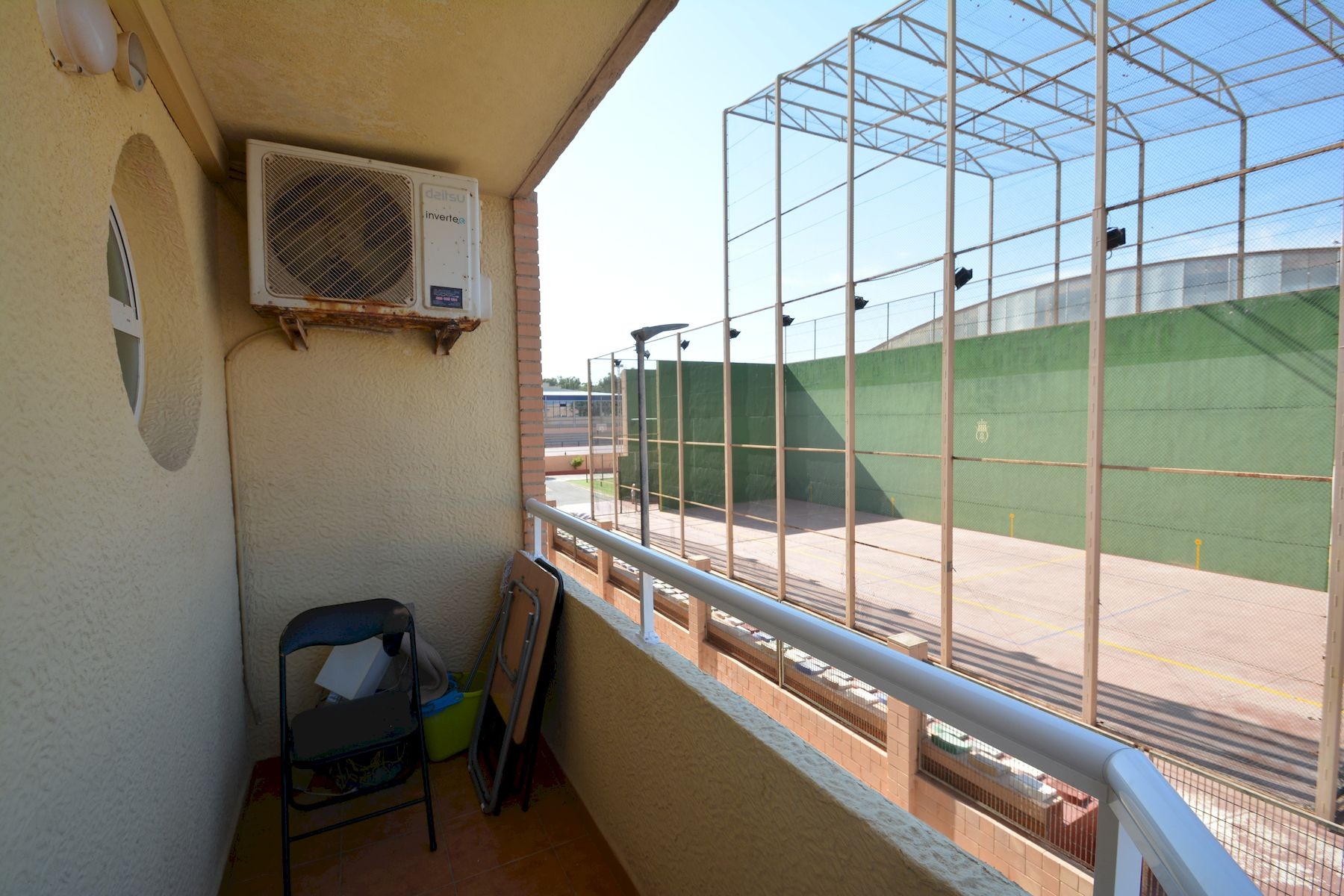 o_1jt3pf8lt1tgkod411mr1rnu15u82i Apartment in Guardamar del Segura, Alicante