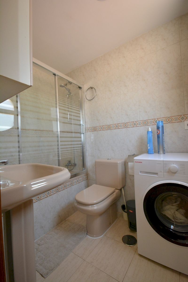 o_1jt3pf8lthpus30188hokg1e3t27 Apartment in Guardamar del Segura, Alicante
