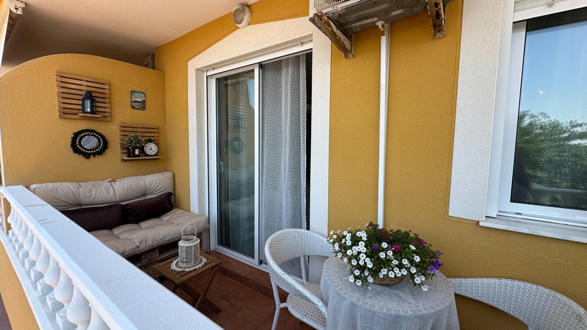 o_1jt5rdqm438a31b1ck5nalpjc35 Apartment in Guardamar del Segura, Alicante