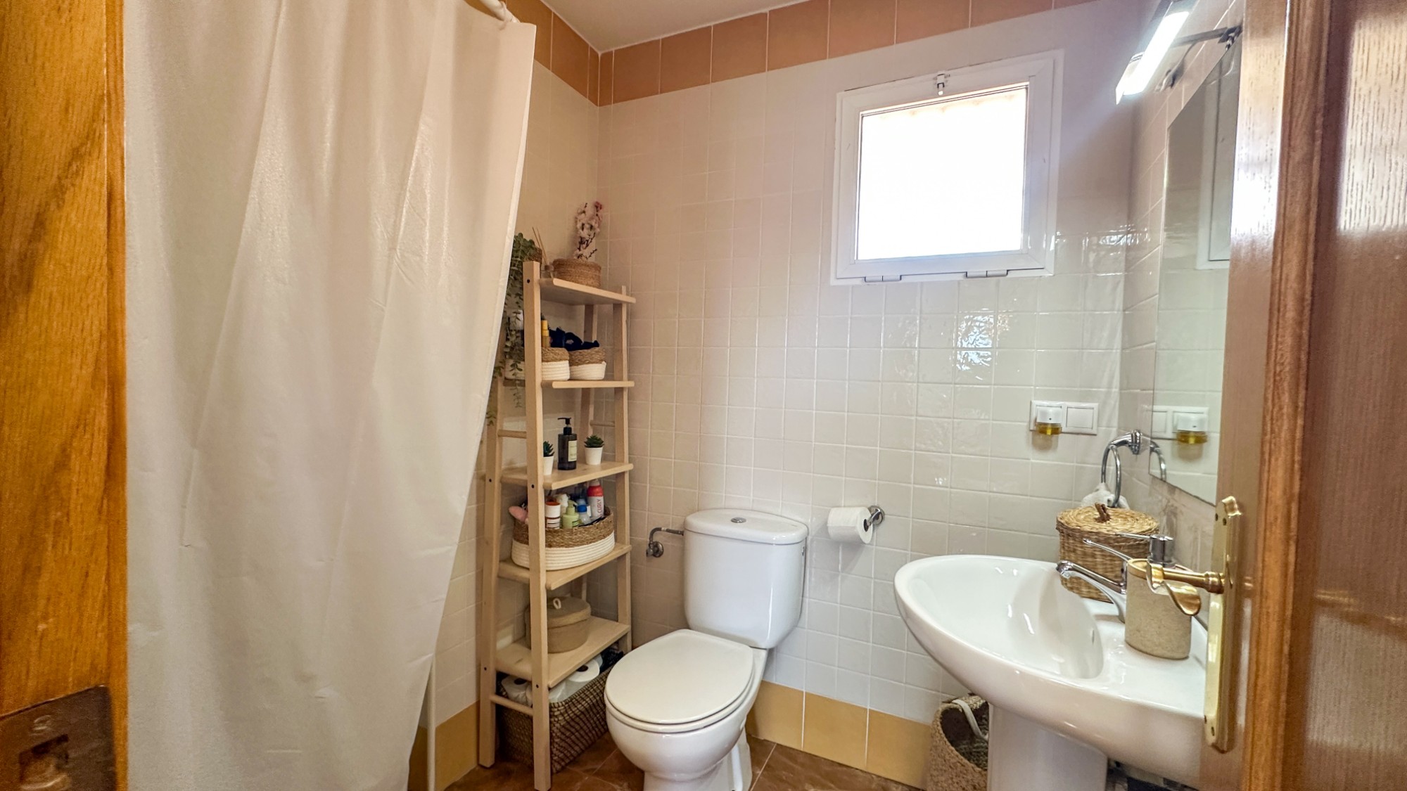 o_1jt5rdqm4e36r7bdjf1rjh1bha2p Apartment in Guardamar del Segura, Alicante