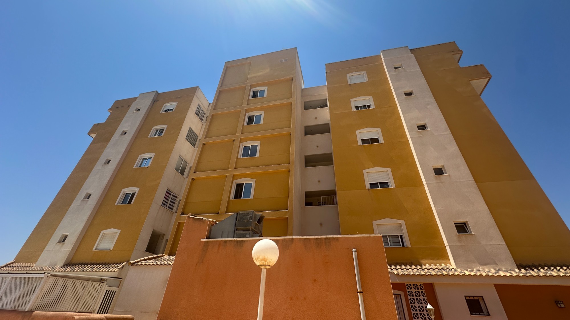o_1jt5rdqm5mib1qq21oqd1ohc83u3o Apartment in Guardamar del Segura, Alicante
