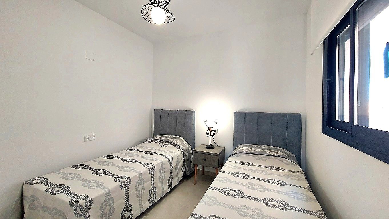 o_1jtdrb5832vqkeu1c7k8ke18k223 Apartment in Villamartin, Alicante