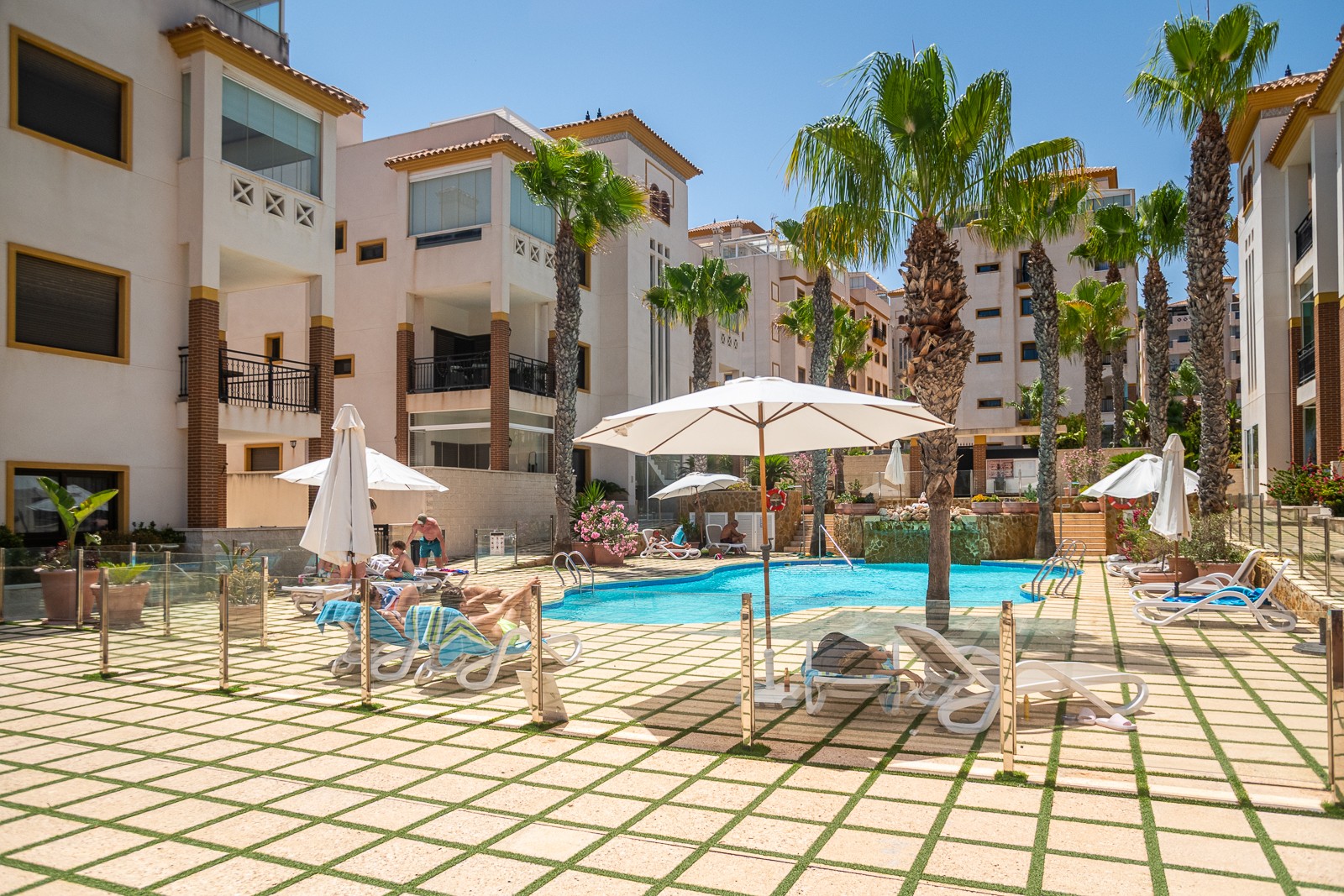 o_1jtdsh5mb6i31m45jo1skn8kd2r Apartment in Guardamar del Segura, Alicante