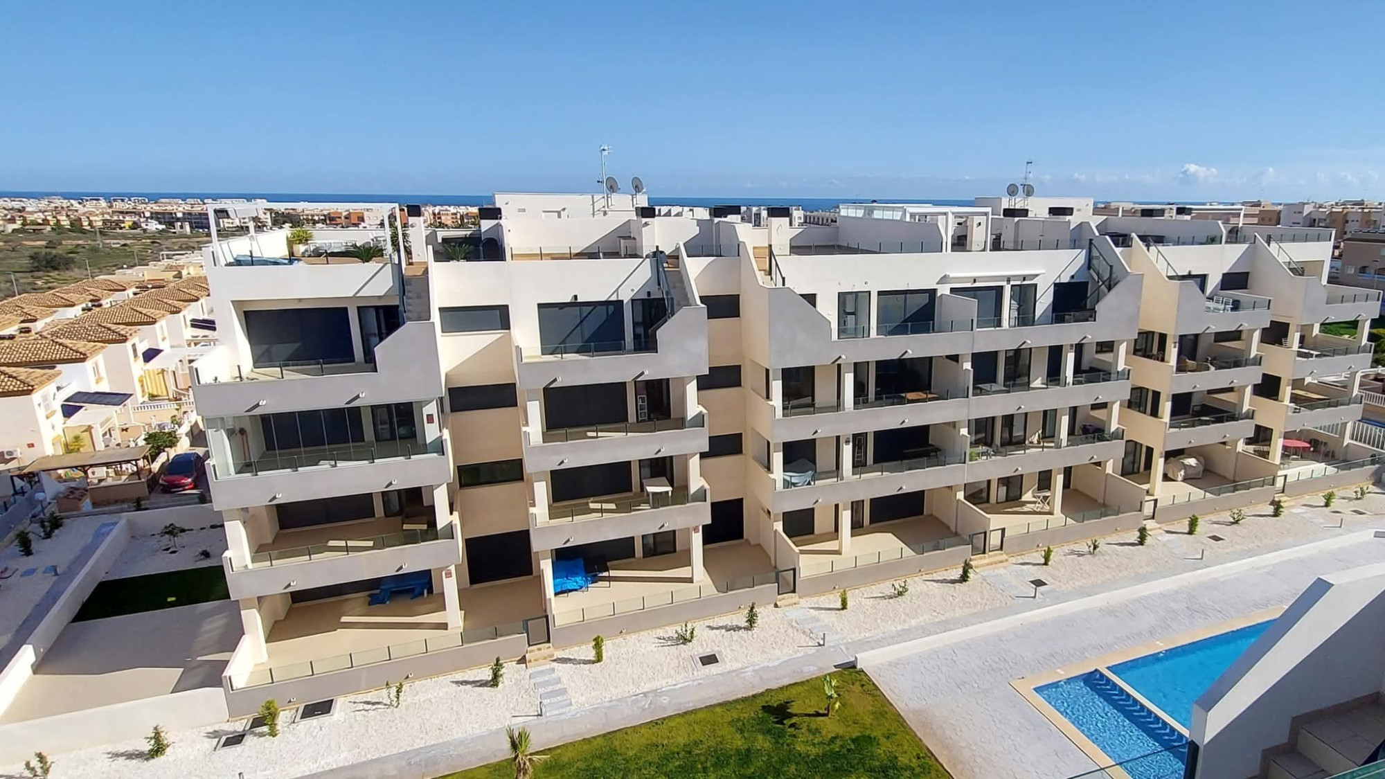 o_1jtiq63nn10is101ovjlv2k1bkl1s Apartment in Villamartin, Alicante
