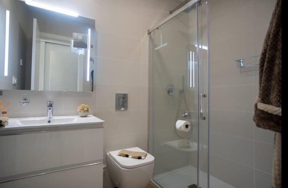 o_1juk9gj7t7o612mr13fq19mv1gds2d Apartment in Orihuela Costa, Alicante