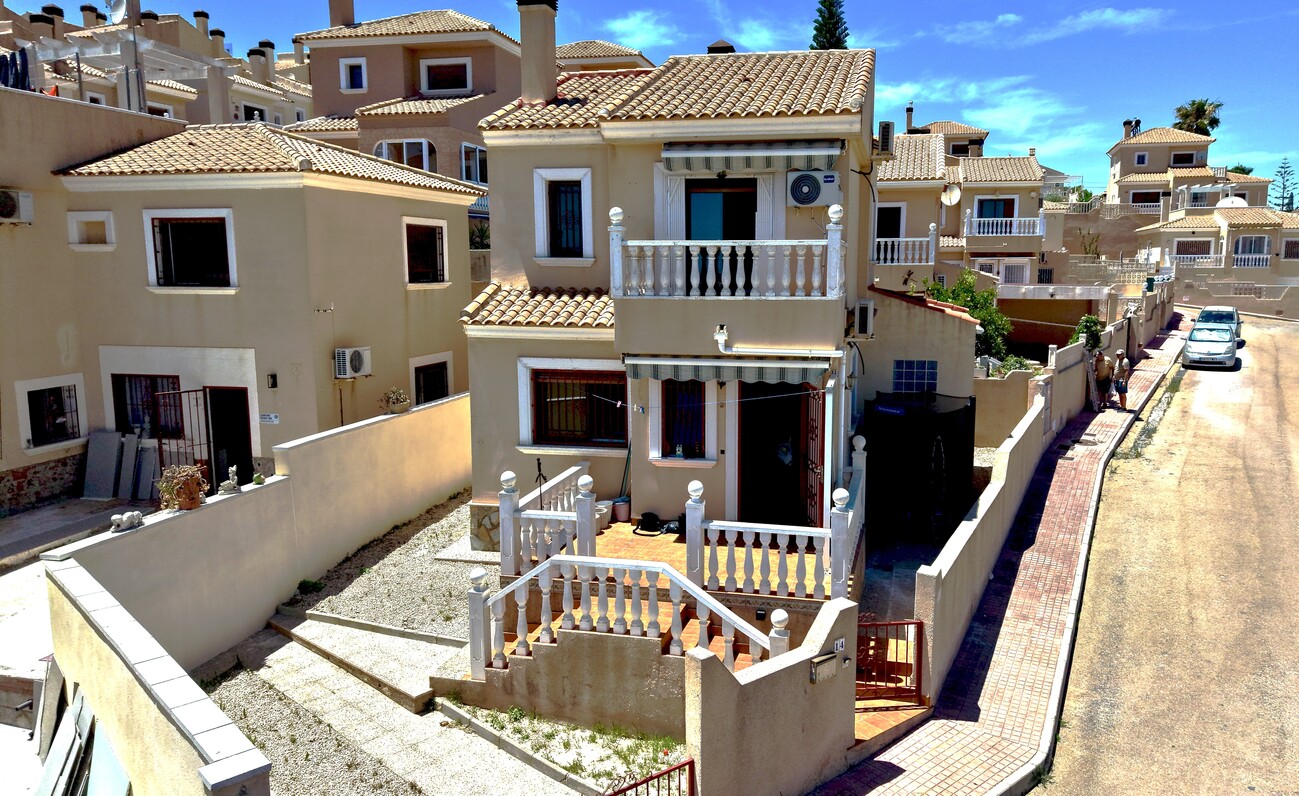 default Villa for sale in Blue Lagoon