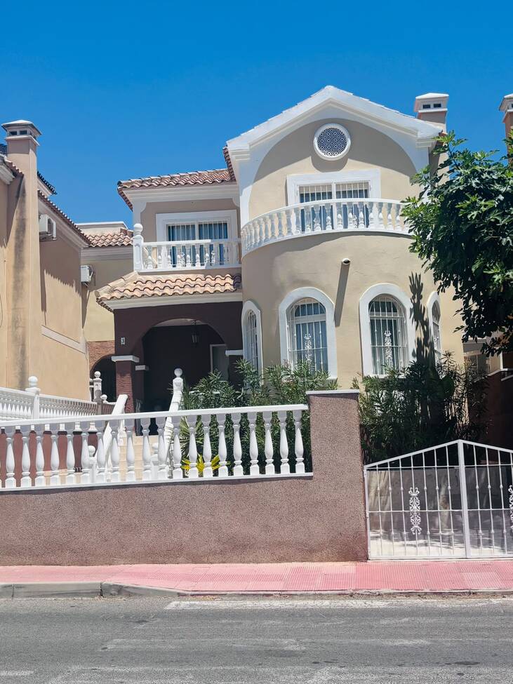 villa-orihuela-costa-spsdx237-2.jpg Villa for sale in Villamartin