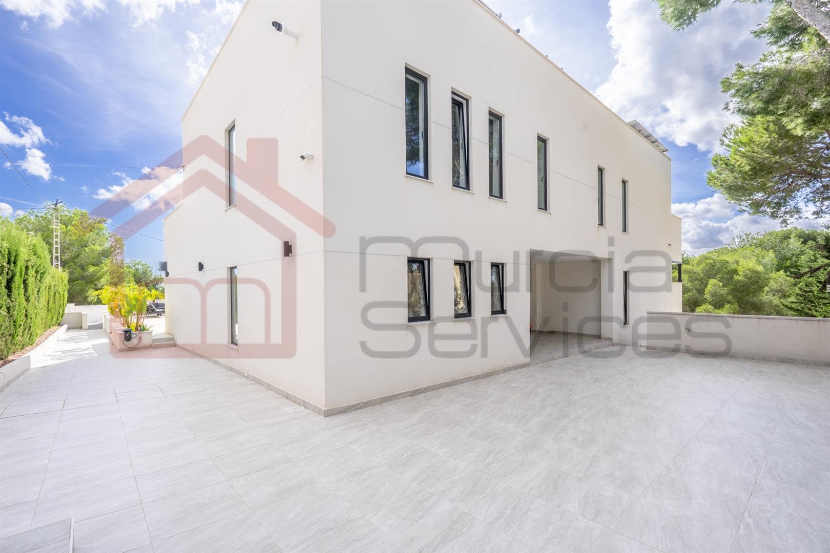 xtqP-tw3L0CUr4sSmIegpQ Villa in Pinar de Campoverde, Alicante