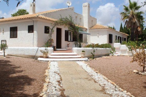 Villa for sale in Orihuela Costa