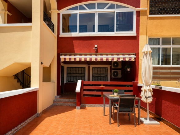 Bungalow for sale in Orihuela Costa