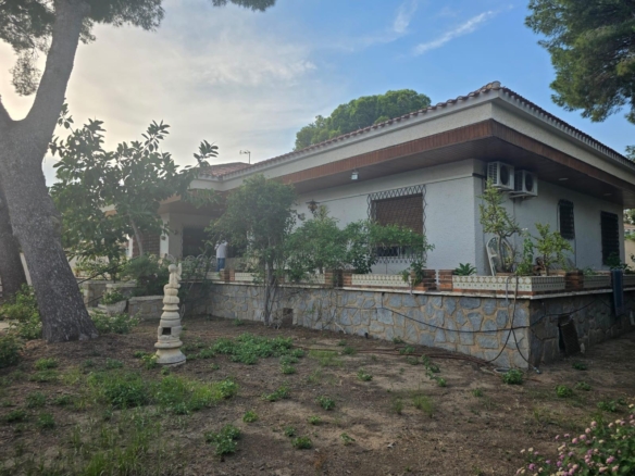 Villa for sale in Orihuela Costa