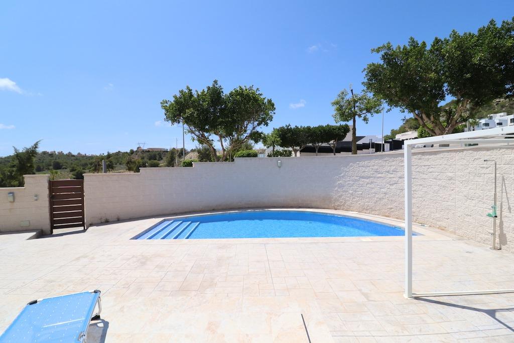 2-22 Villa in San Miguel de Salinas, Alicante