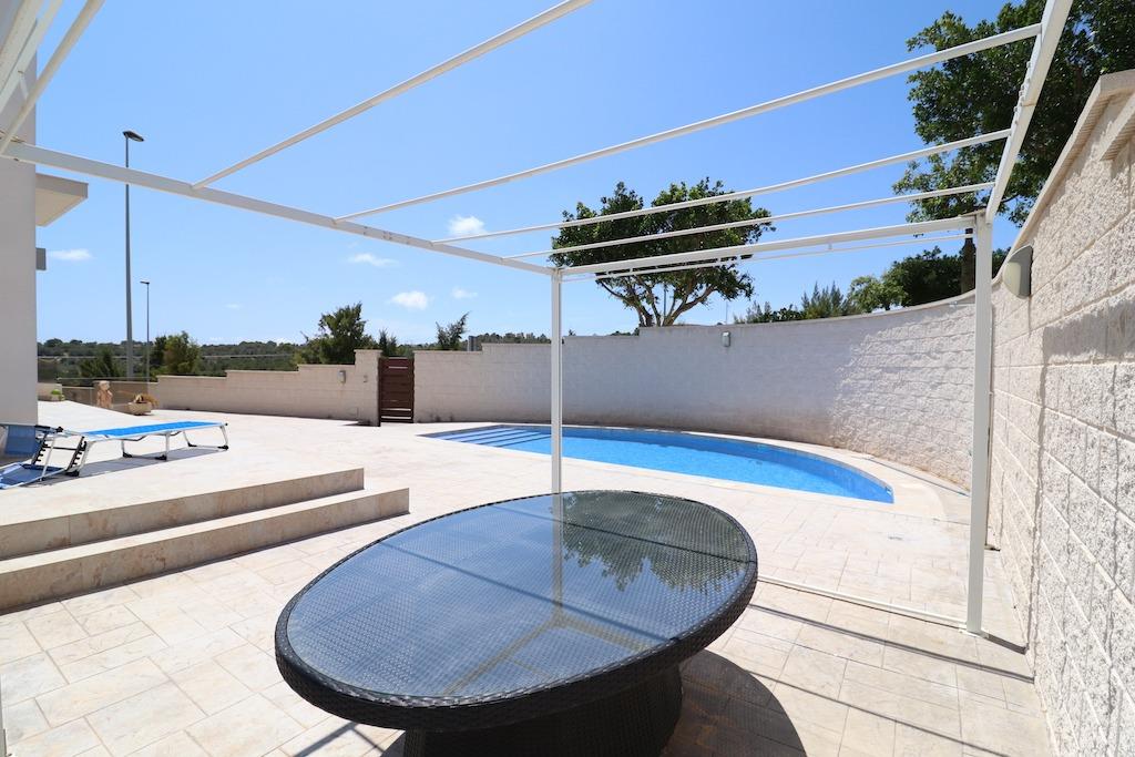 2-23 Villa in San Miguel de Salinas, Alicante