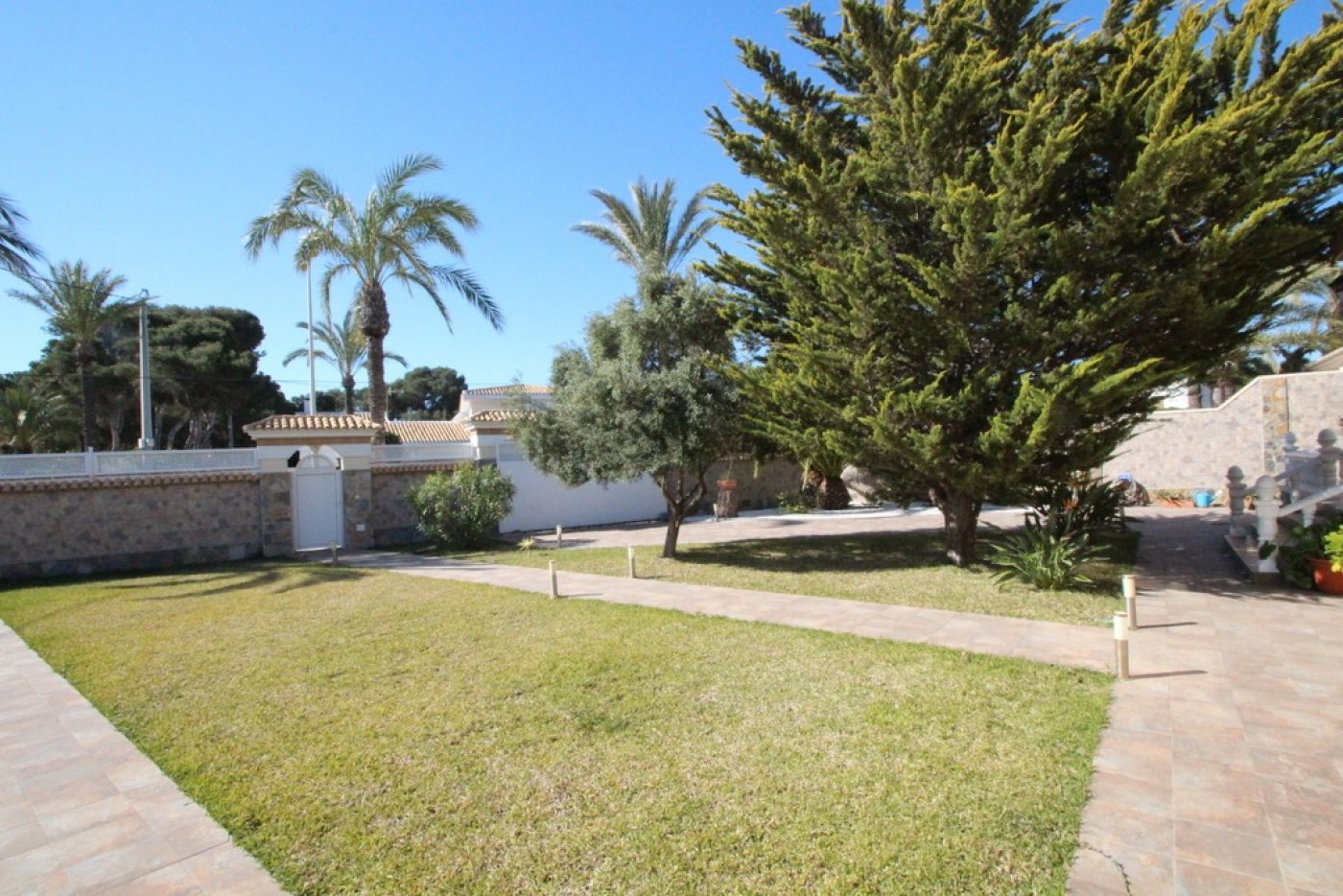 2-23 Villa in Orihuela Costa, Alicante