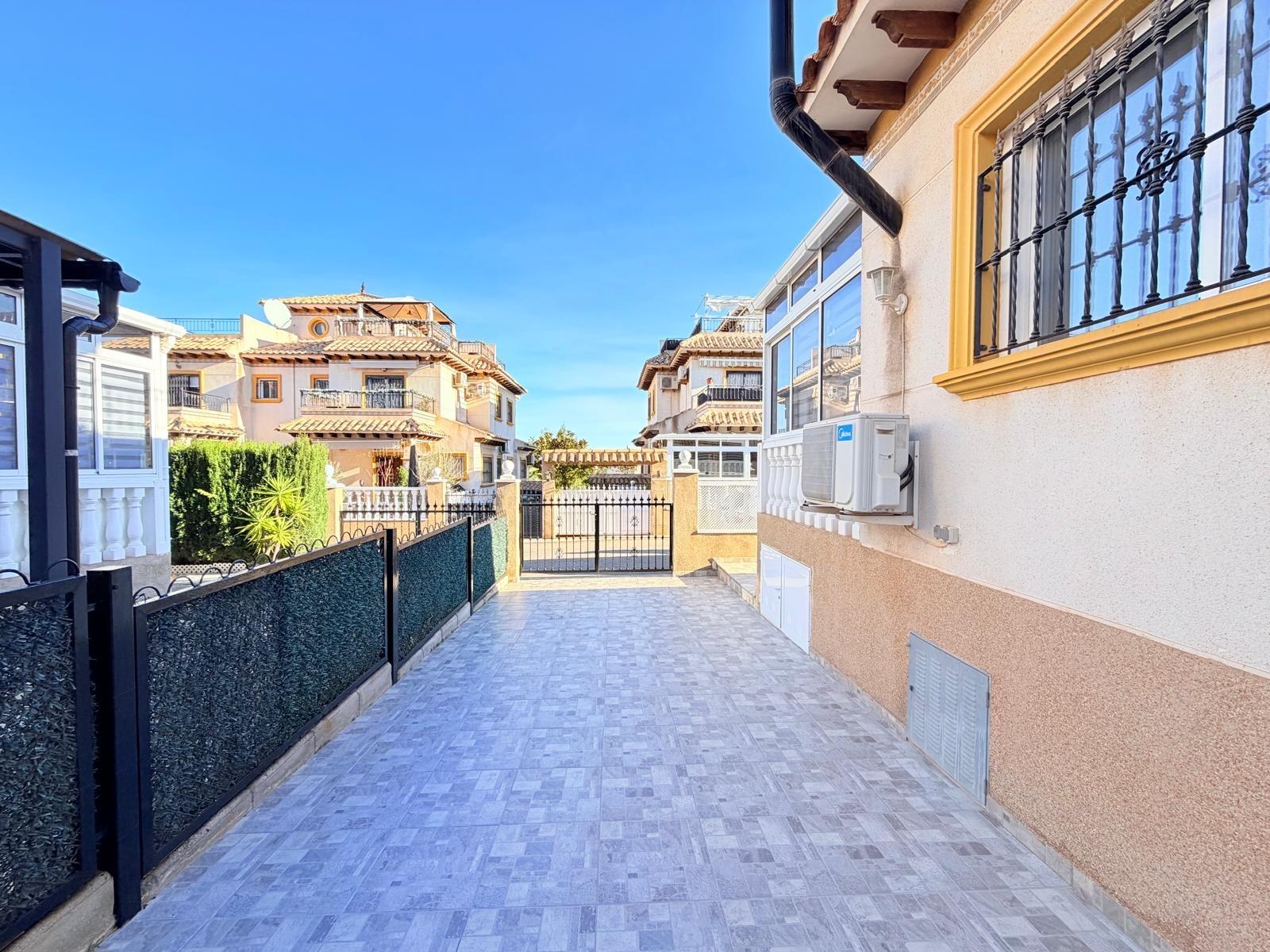 2-9 Town House in Orihuela Costa, Alicante