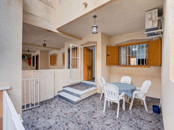 Town House for sale in Lo Pagan