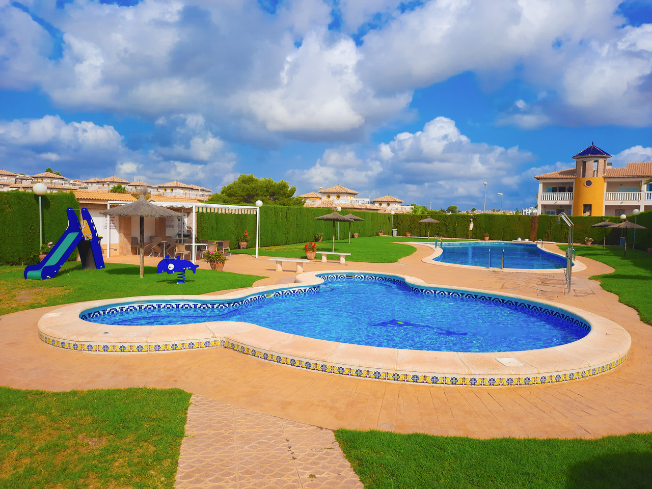 26034-apartment-for-sale-in-villamartin-66330606-large Apartment in Villamartin, Alicante