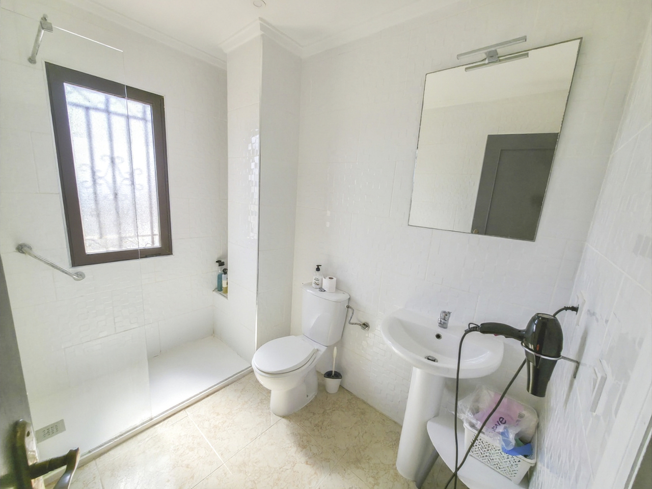 26238-villa-for-sale-in-villamartin-67183195-large Villa in Villamartin, Alicante