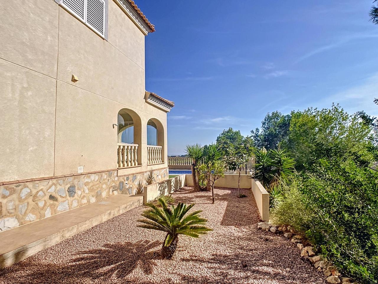 26b778y0827 Villa in Pinar de Campoverde, Alicante