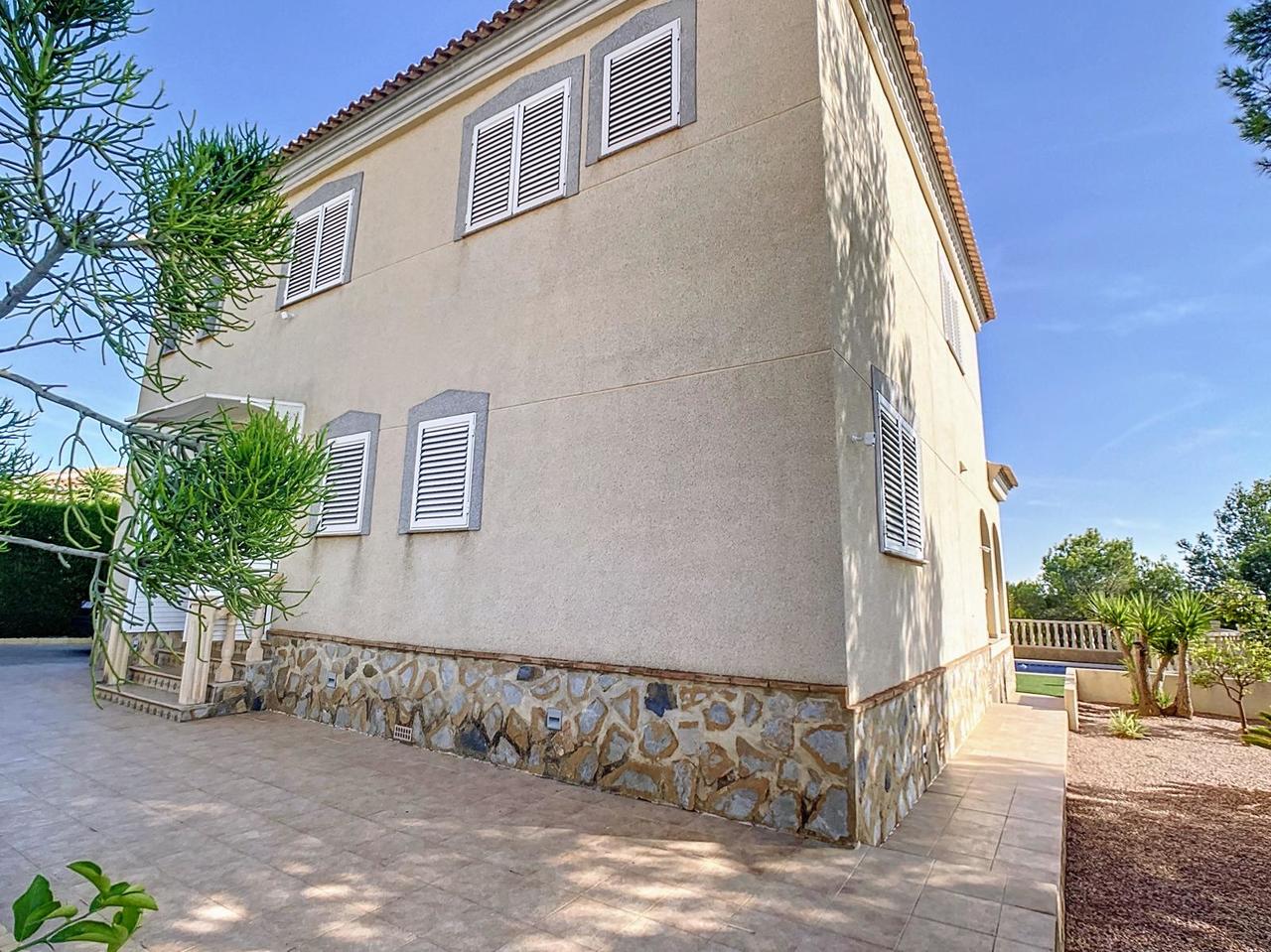 26q220e0829 Villa in Pinar de Campoverde, Alicante