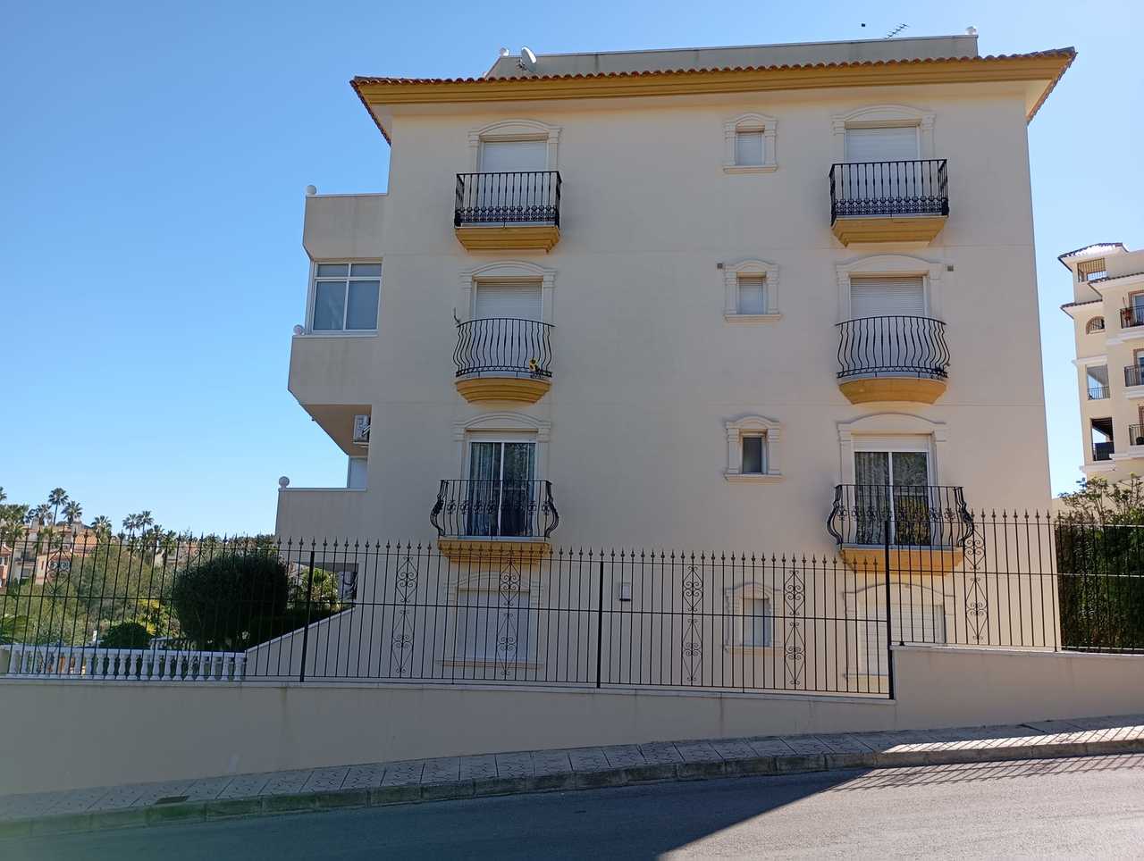 26q384e0842 Apartment in Villamartin, Alicante
