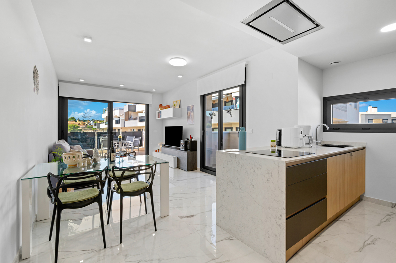 26z928i0813 Apartment in Villamartin, Alicante