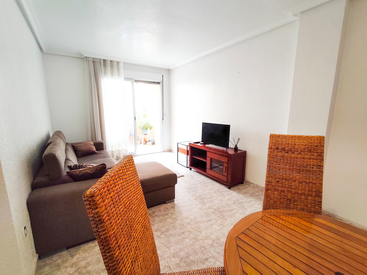 2_bedroom_beachside_apartment_in_guardamar_del_segura12_xlarge Alicante – Sunrise Dream Properties