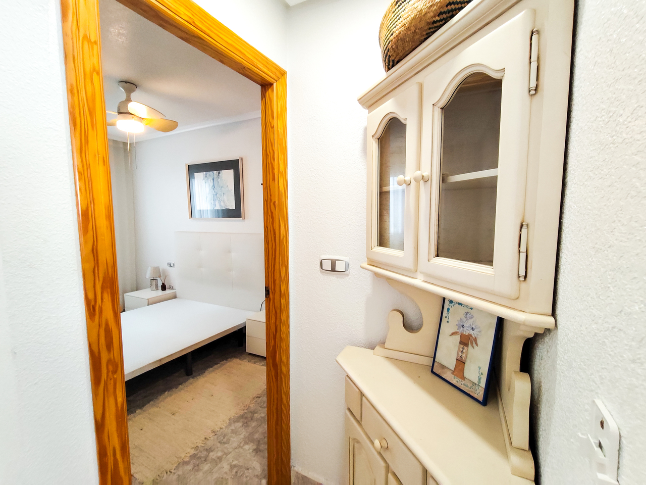 2_bedroom_beachside_apartment_in_guardamar_del_segura17_xlarge Apartment in Guardamar del Segura, Alicante