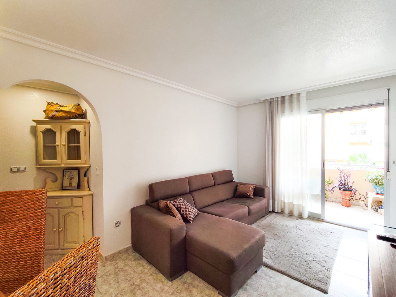 2_bedroom_beachside_apartment_in_guardamar_del_segura5_xlarge Apartment in Guardamar del Segura, Alicante