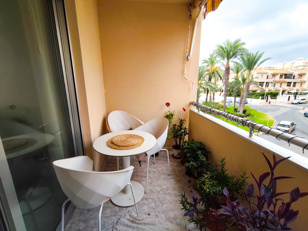 2_bedroom_beachside_apartment_in_guardamar_del_segura_xlarge Apartment in Guardamar del Segura, Alicante