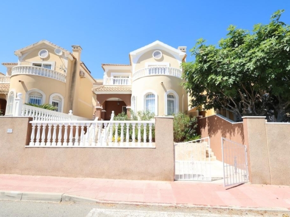 Villa for sale in Orihuela Costa