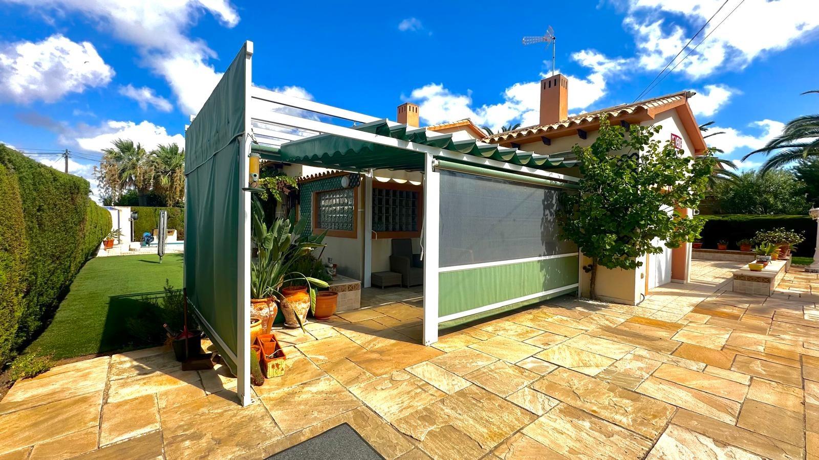 3-16 Villa in Cabo Roig, Alicante