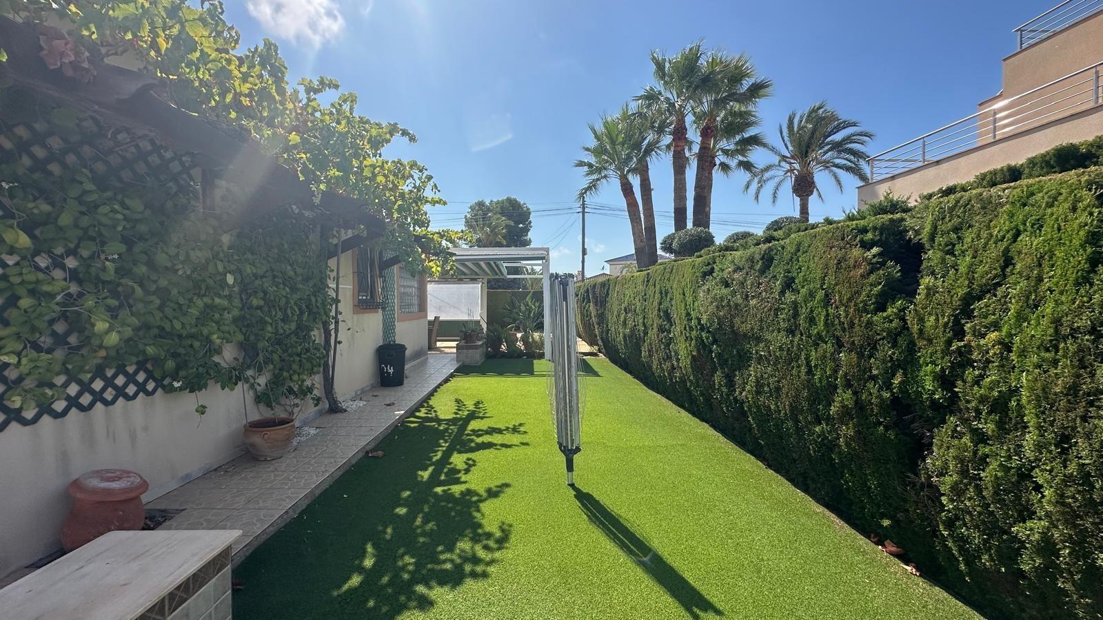 3-17 Villa in Cabo Roig, Alicante