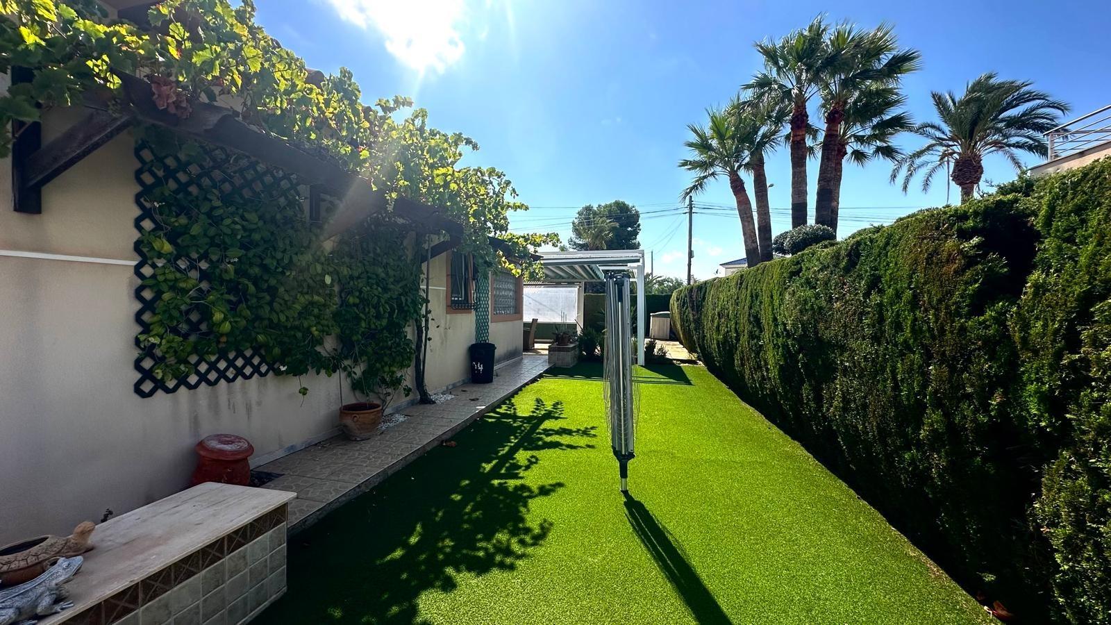 3-18 Villa in Cabo Roig, Alicante