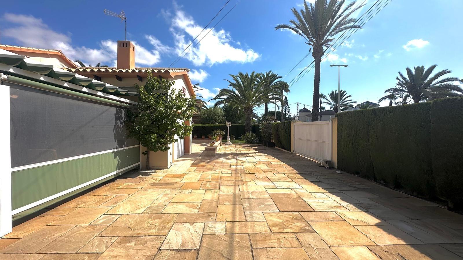 3-3 Villa in Cabo Roig, Alicante