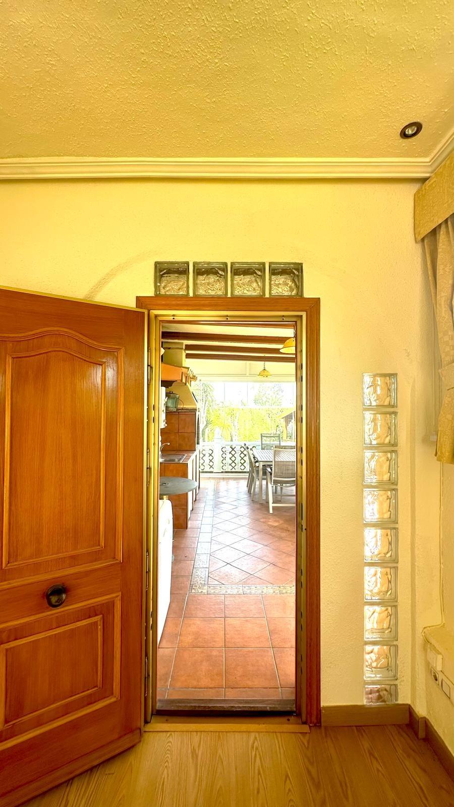 3-34 Villa in Cabo Roig, Alicante