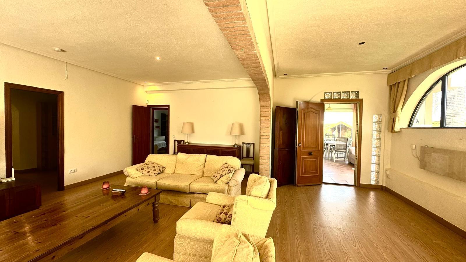 3-37 Villa in Cabo Roig, Alicante