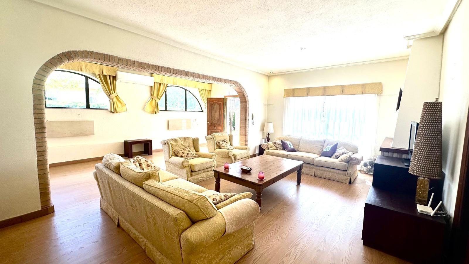 3-39 Villa in Cabo Roig, Alicante