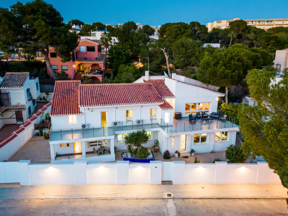 Villa for sale in Dehesa de Campoamor