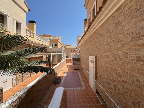 Town House for sale in Guardamar del Segura