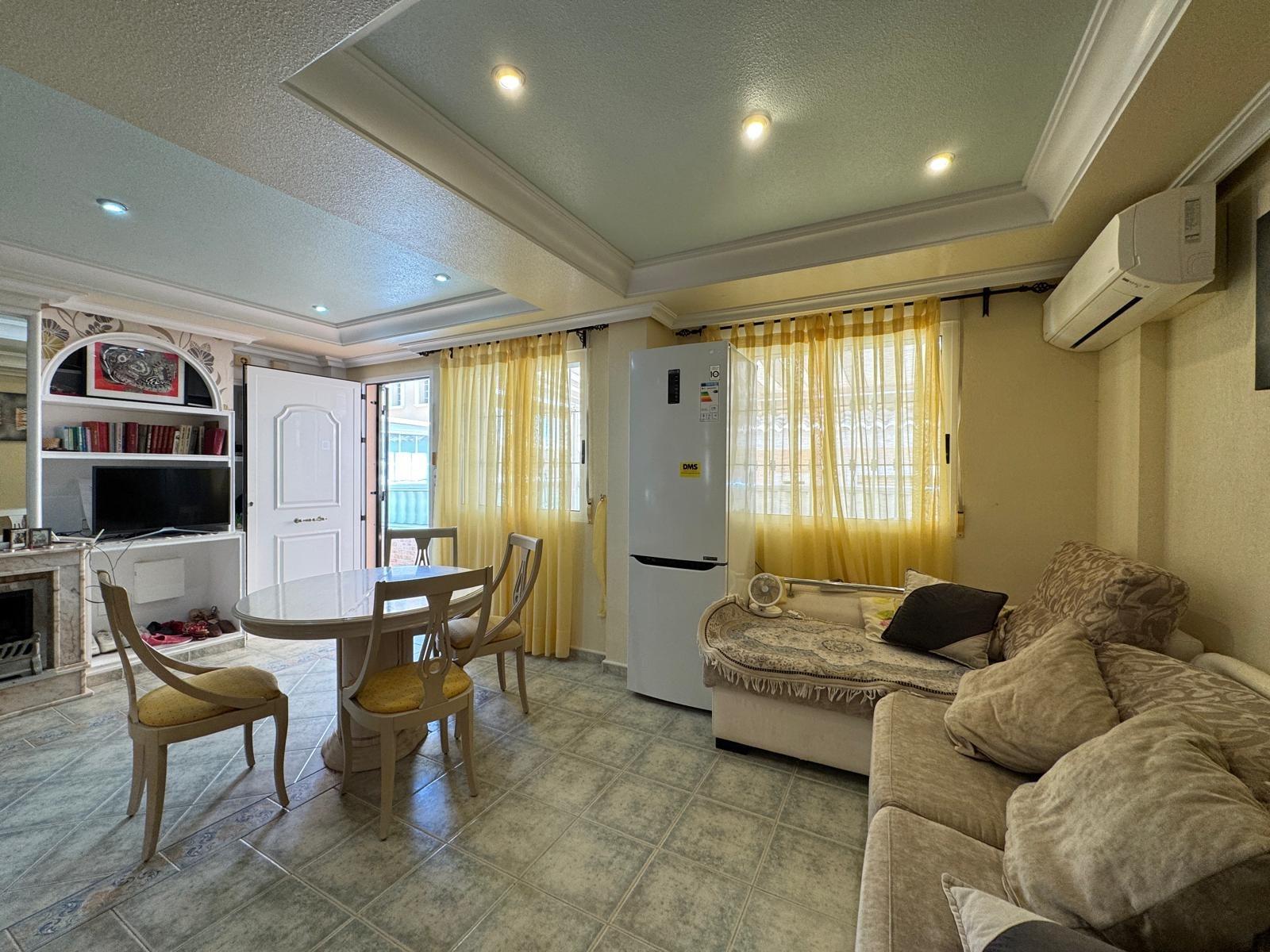 4-18 Town House in Guardamar del Segura, Alicante