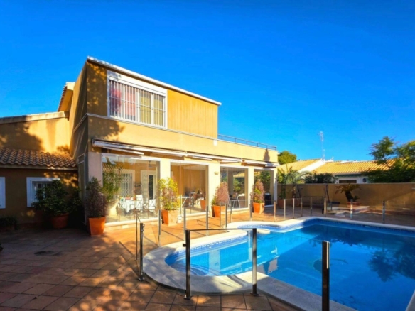 Town House for sale in Orihuela Costa