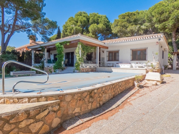 Villa for sale in Dehesa de Campoamor