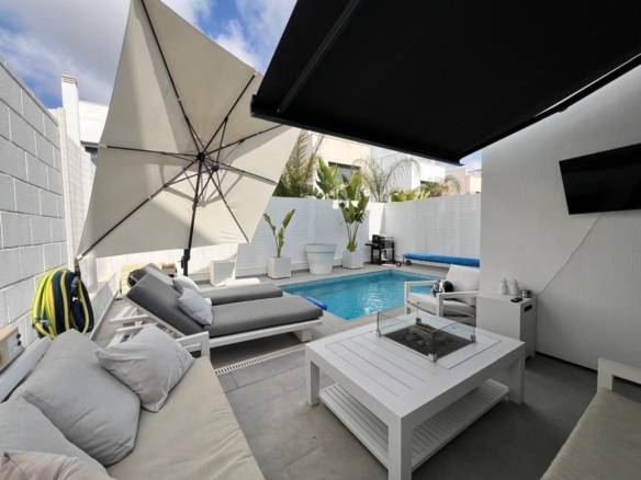 Villa for sale in Orihuela Costa