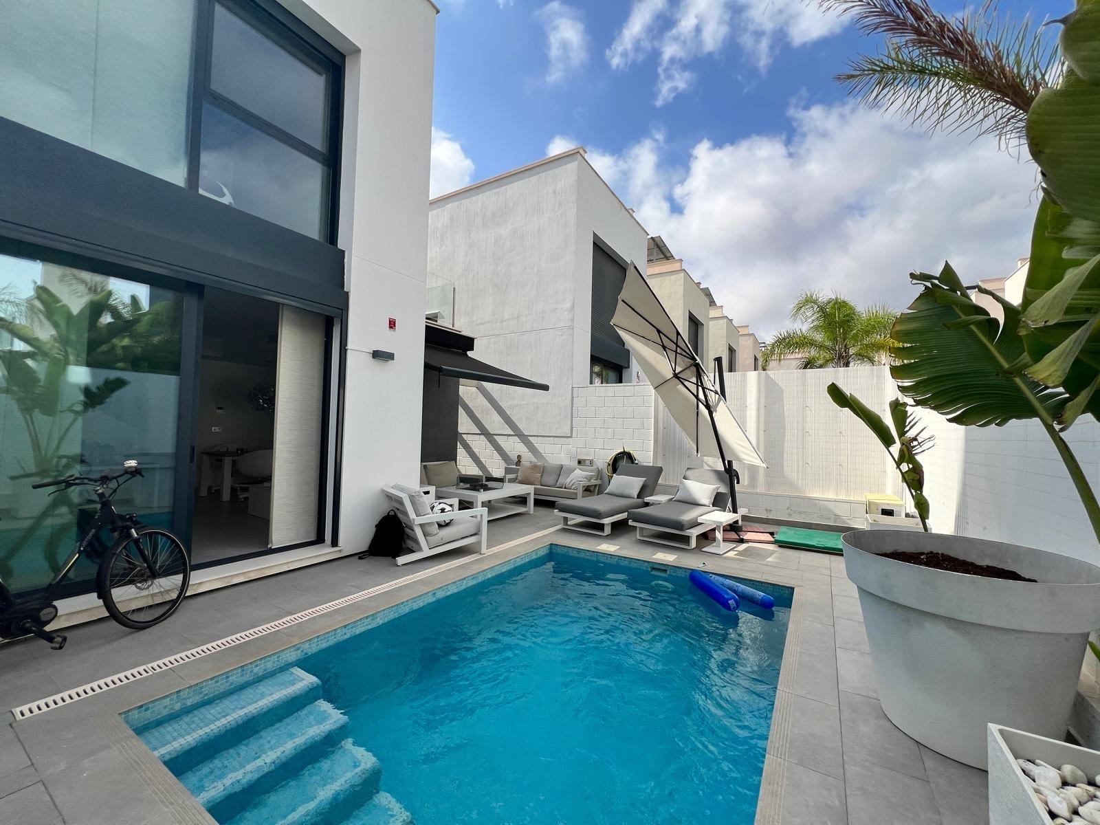 7-22 Villa in Orihuela Costa, Alicante