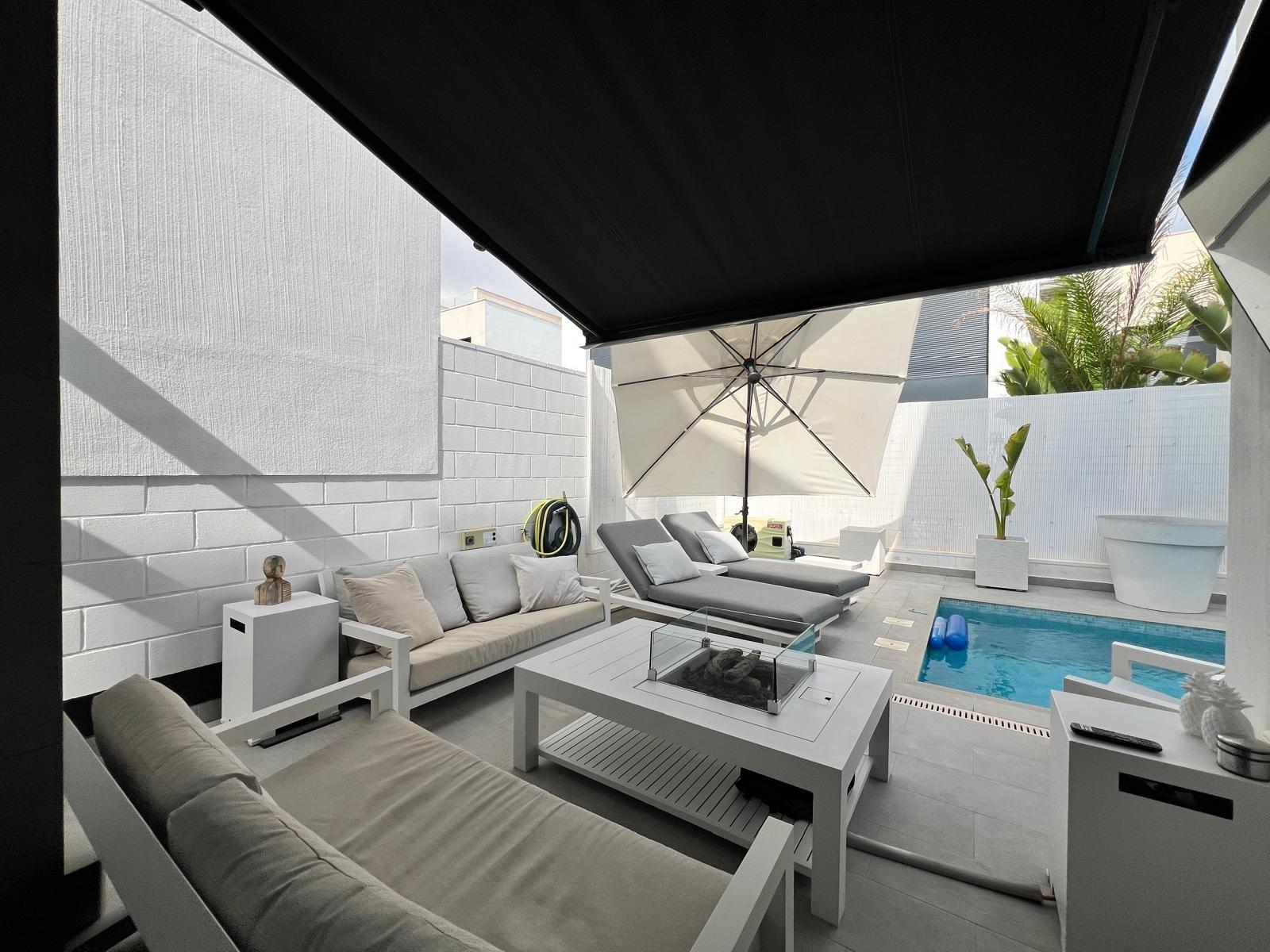 7-27 Villa in Orihuela Costa, Alicante