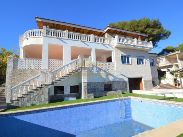Villa for sale in Campoamor