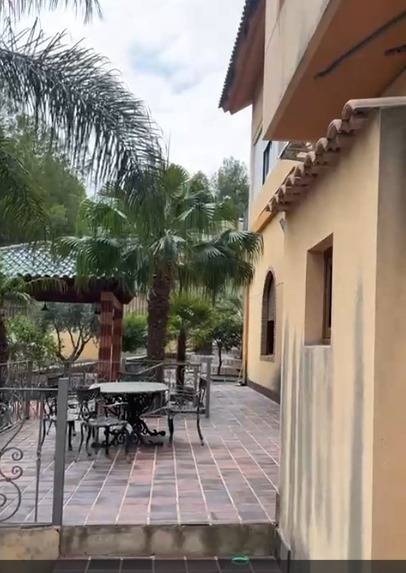 406